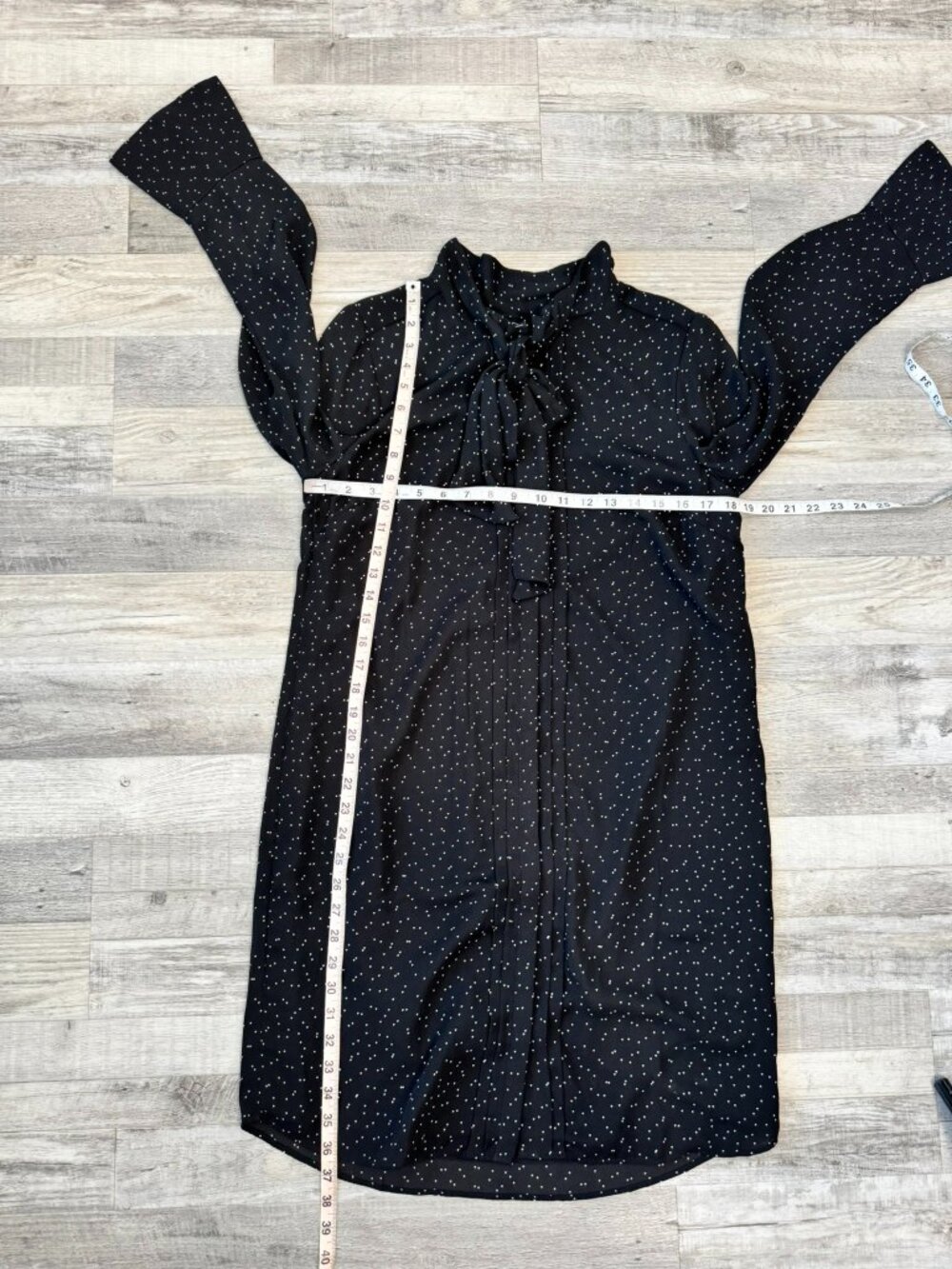 Banana Republic NWOT Black Polka Dot Tie Front Lightweight Dress Size Medium L31 - Picture 2 of 6